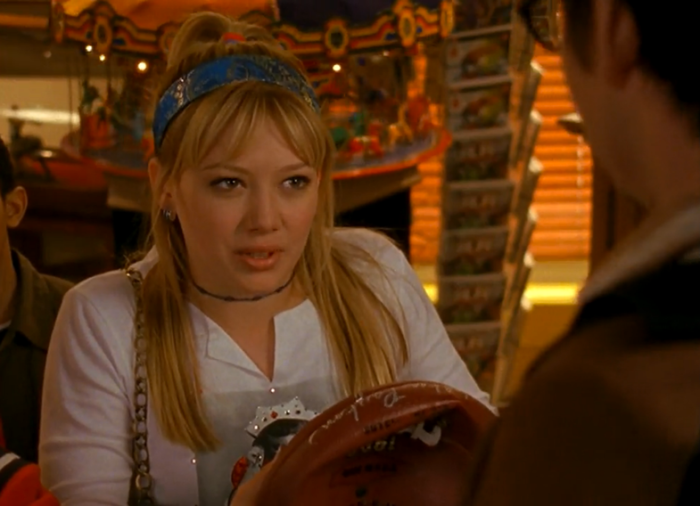 so-rude-to-literally-everyone-she-encounters!!--lizzie-mcguire-reviewed.png